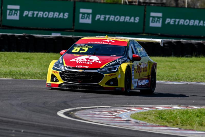 Stock Car Brasil: Gabriel Casagrande faz ultrapassagem na última volta e vence em Buenos Aires