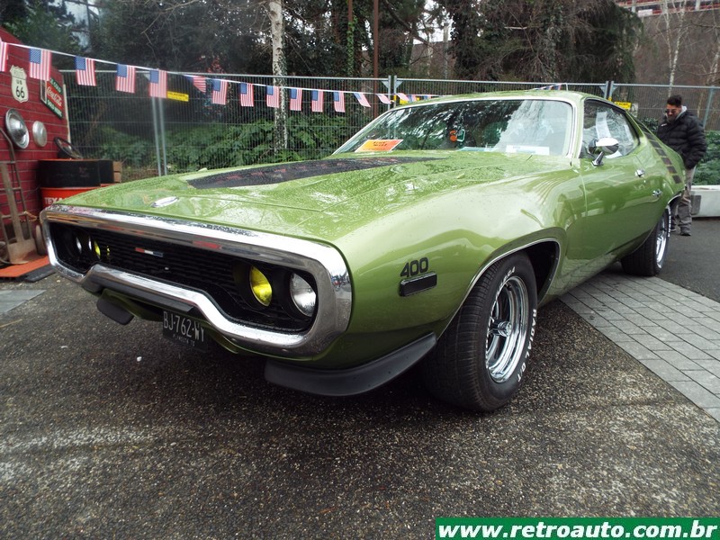 Chrysler: A empresa de 	Auburn Hills, Michigan, fez 100! E Plymouth Road Runner foi lançado em 1968