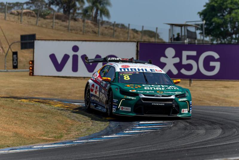 Stock Car Pro Series: Rafael Suzuki volta a trilhar o caminho da vitória na BRB Stock Car