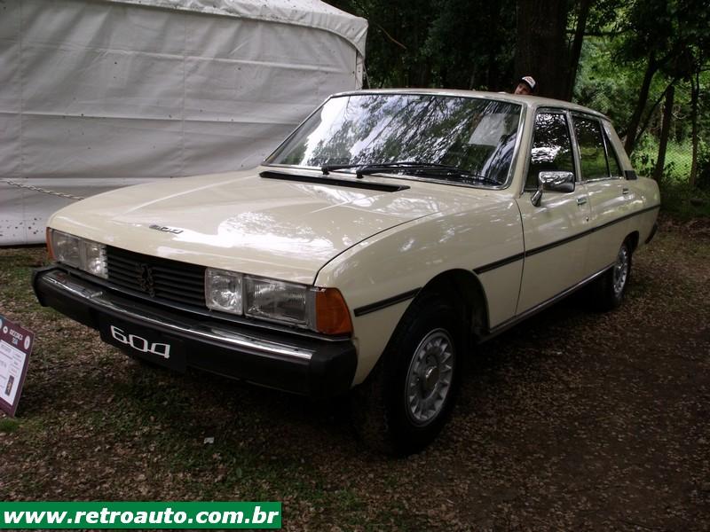 Peugeot 604: O Leão de Gravata. Lançado em 1975: Há 50 anos