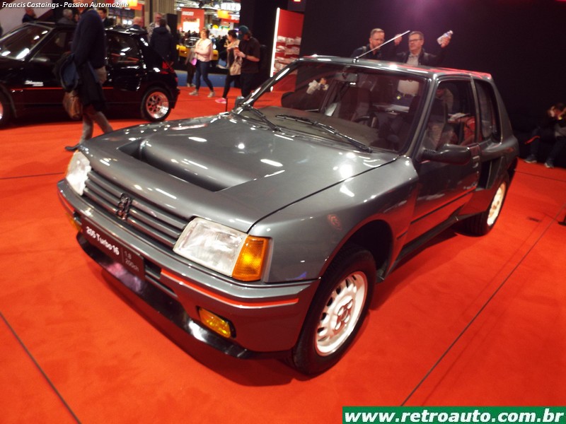 Salão Rétromobile 2026: Estande Peugeot Especial Gti