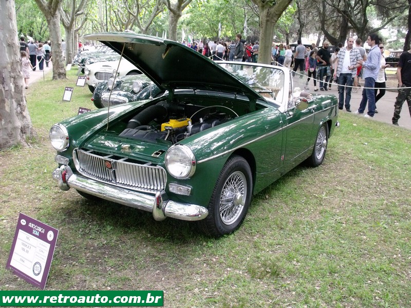 MG Midget. Pequeno, divertido e rápido há 65 anos